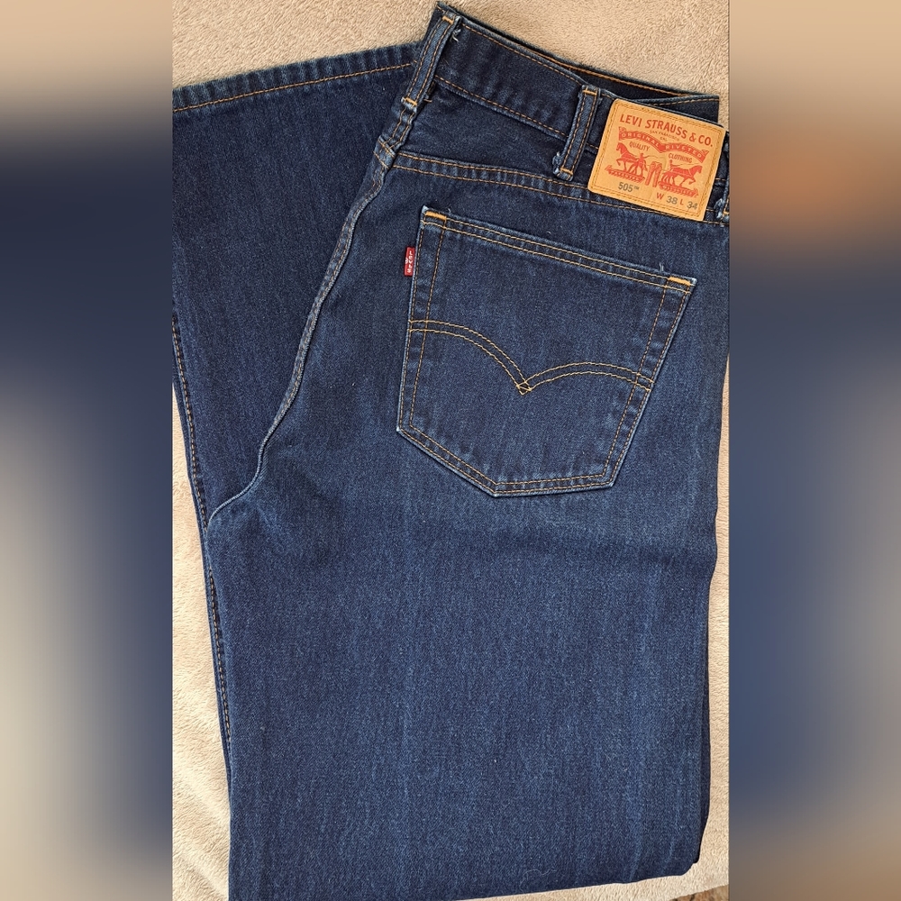 Levi's Men's 505's NWOT Dark Blue Size W-38" L-34"